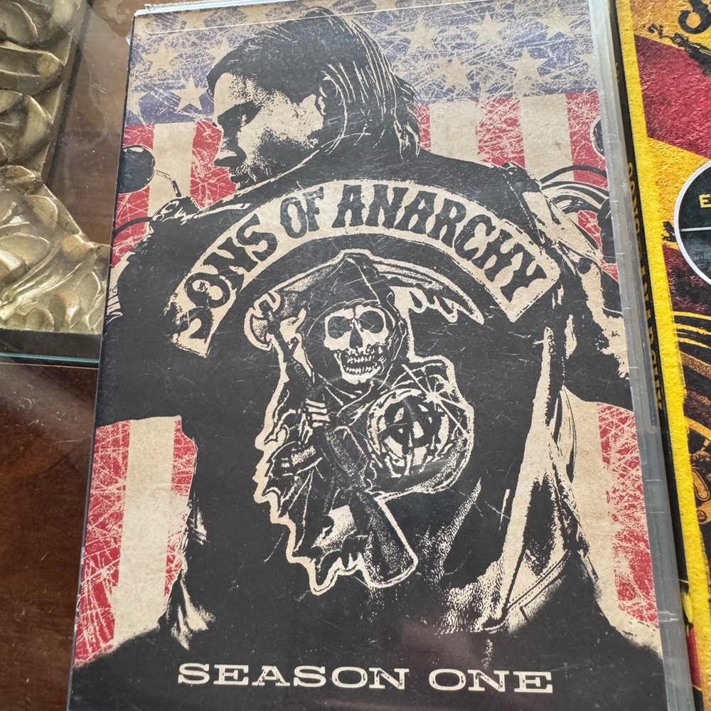 Sons of Anarchy Season 1-4 DVD & Blu-ray Sets